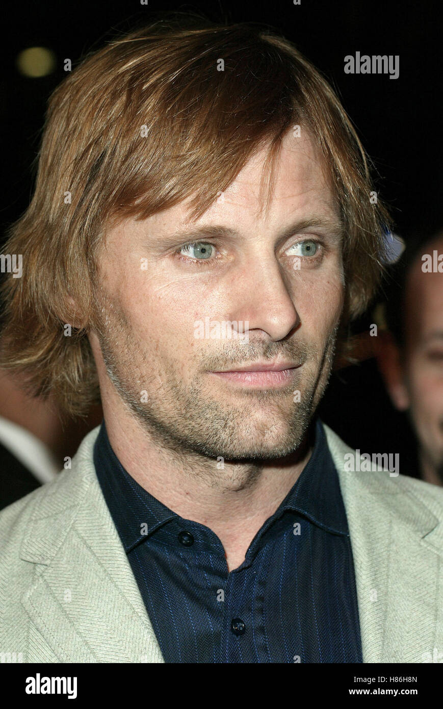 VIGGO MORTENSEN LORD OF THE RINGS:2 TOWERS LA CINERAMA DOME HOLLYWOOD LOS ANGELES USA 15 December 2002 Stock Photo