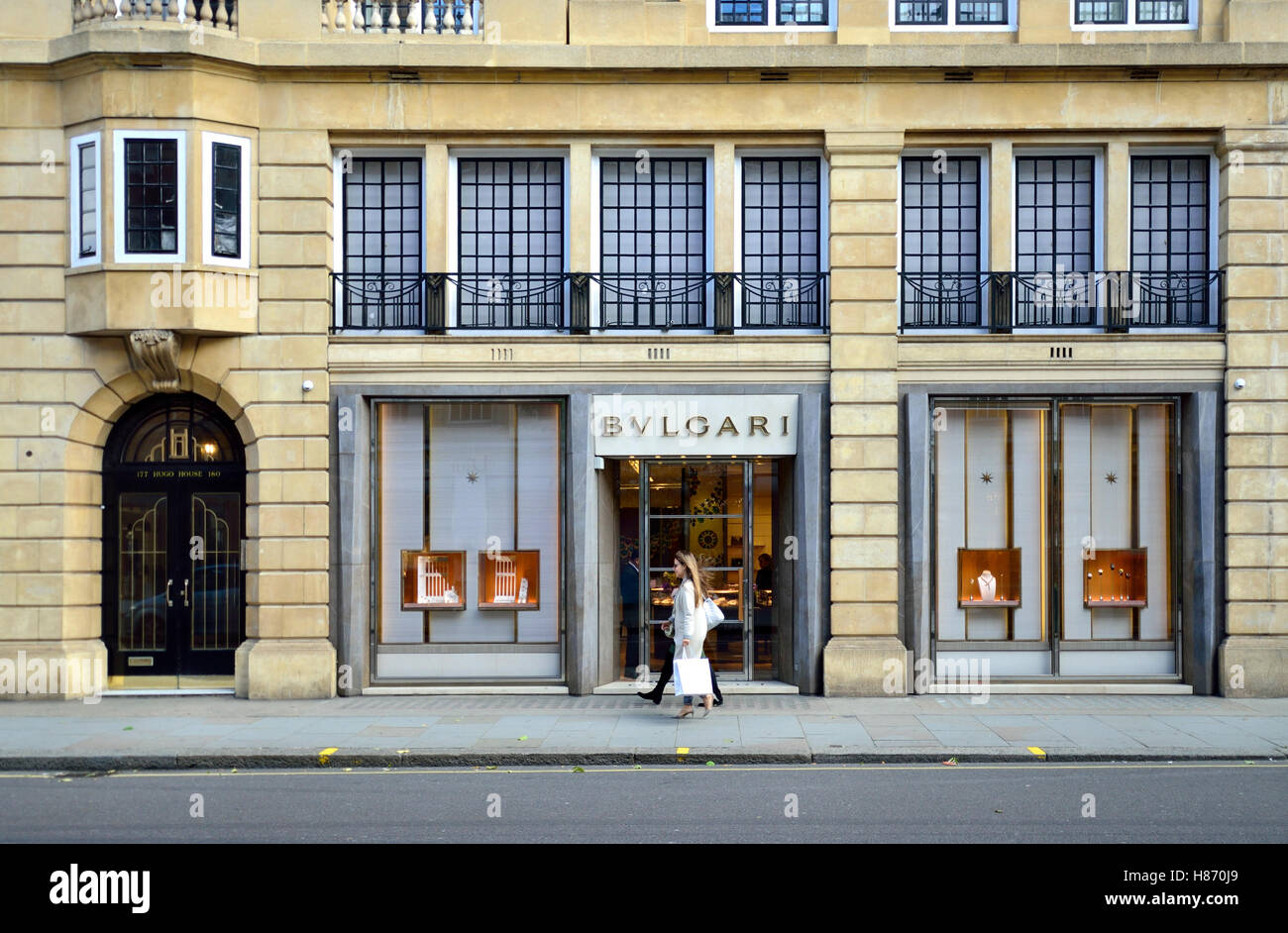 London, England, UK. Sloane Street - Bulgari shopfront Stock Photo - Alamy