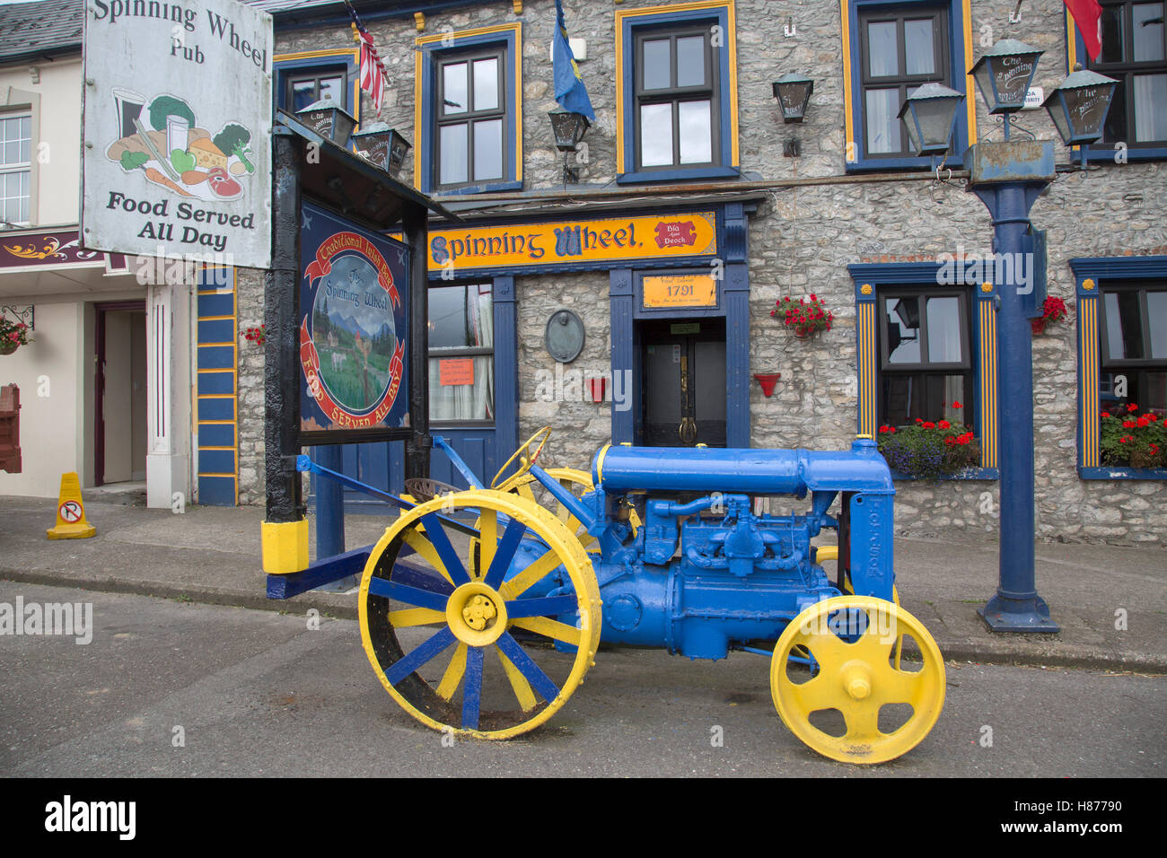 Spinning Wheel Pub, Belleville, Templemore, Tipperary, Ireland Stock