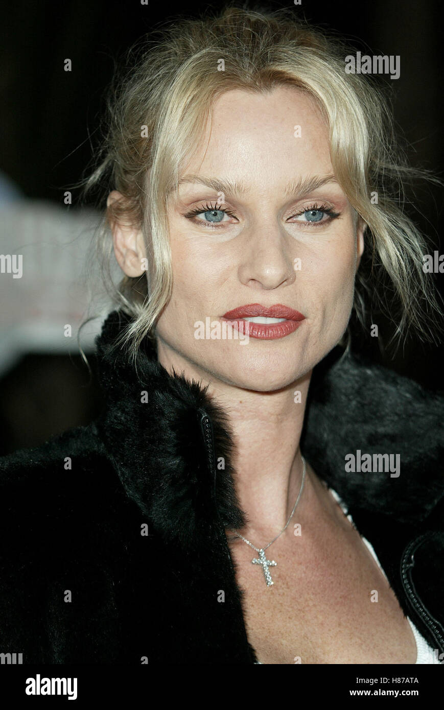 NICOLLETTE SHERIDAN BRUCE ALMIGHTY WORLD PREMIERE UNIVERSAL AMPHITHEATRE LOS ANGELES USA 14 May 2003 Stock Photo