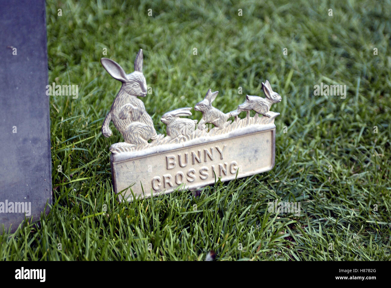BUNNY SIGN PLAYBOY MANSION CATCHES FASHIO PLAYBOY MANSION LOS ANGELES USA 15 May 2003 Stock Photo