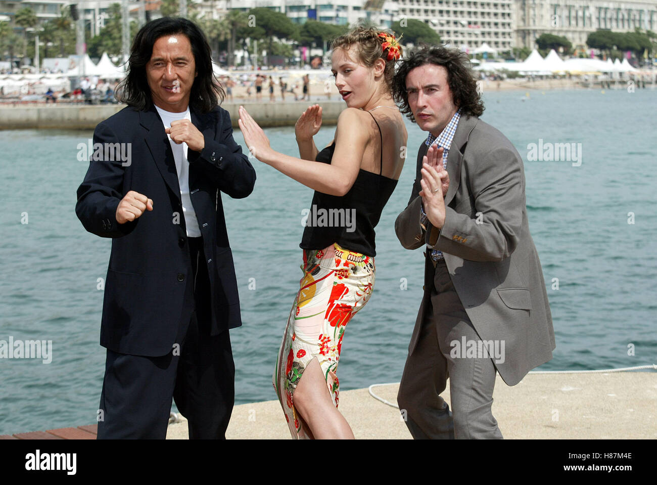 JACKIE CHAN CECILE DE FRANCE & STEVE COOGAN ON THE HOTEL MARTINEZ PIER TO PROMOTE THEIR NEW MOVIE AROUND THE WORLD IN 80 DAYS C Stock Photo