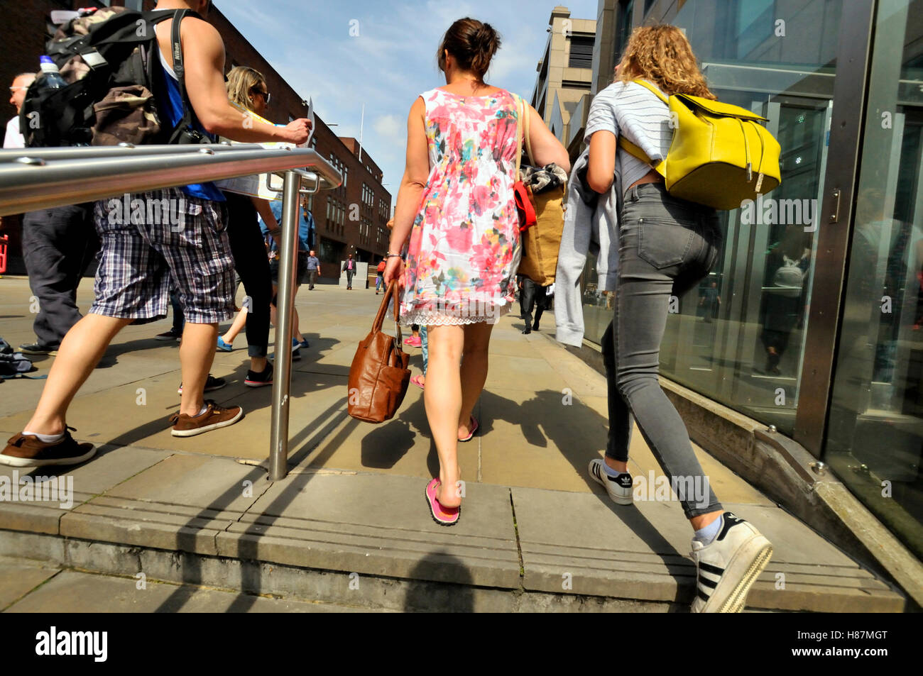 Women walking street hi-res stock photography and images - Alamy