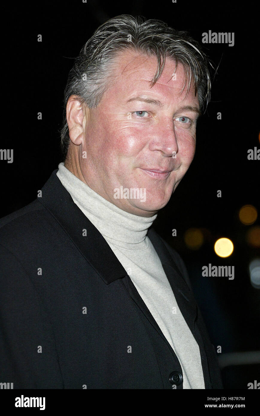 TOMMY WALSH PETER PAN PREMIERE EMPIRE LEICESTER SQUARE LONDON UK 09 December 2003 Stock Photo