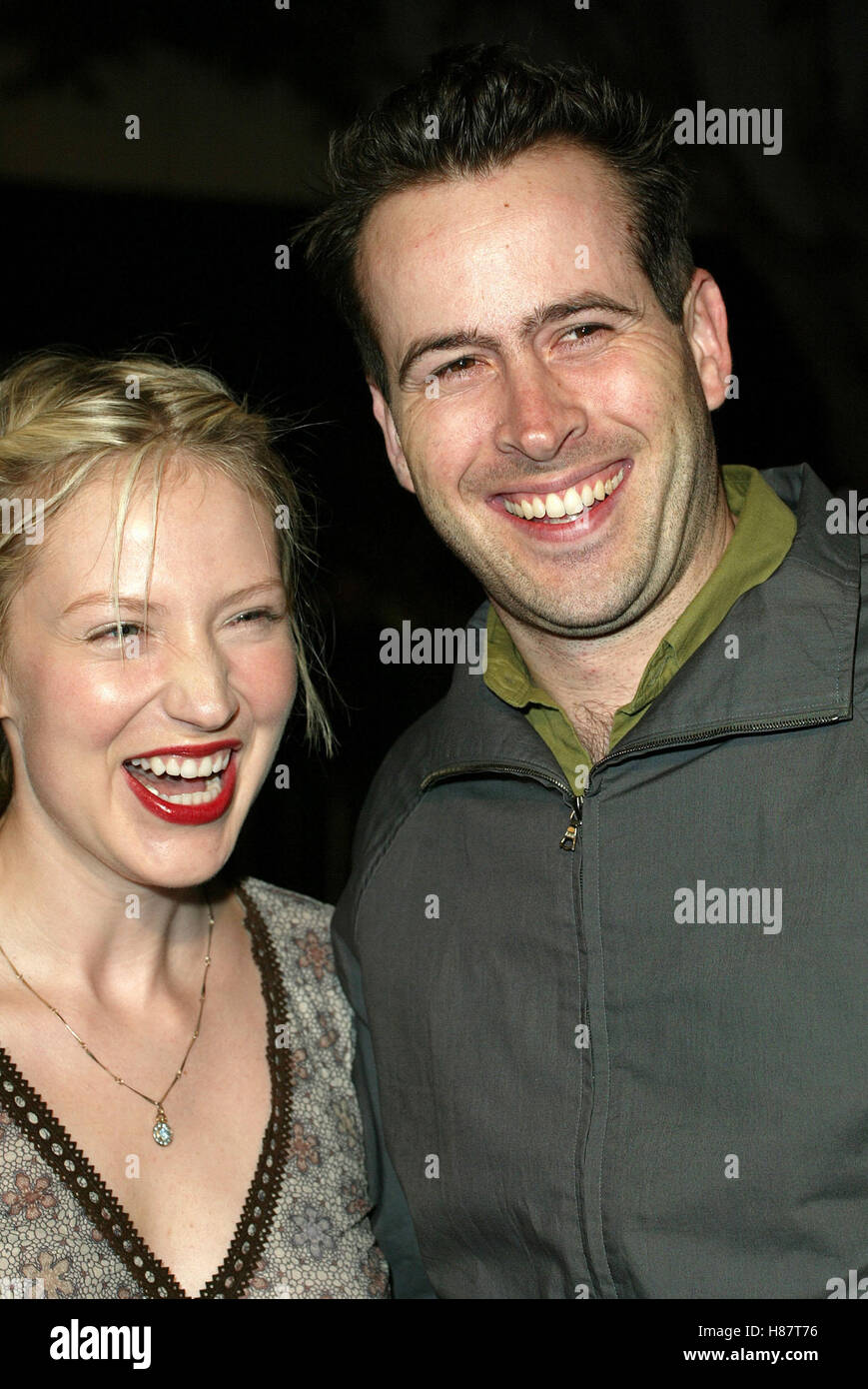 Beth Riesgraf And Jason Lee