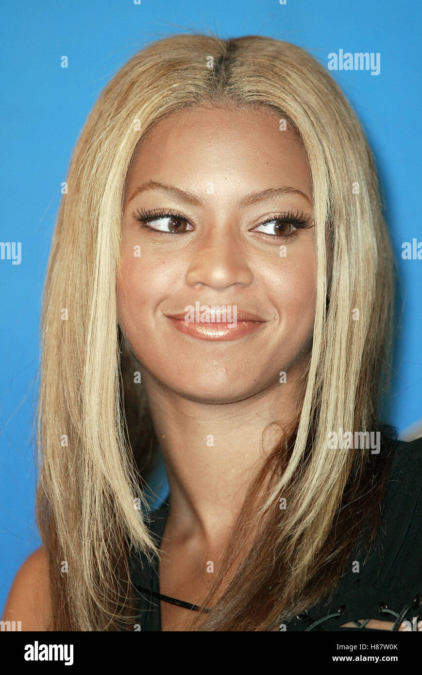 Superbowl beyoncé hi-res stock photography and images - Alamy