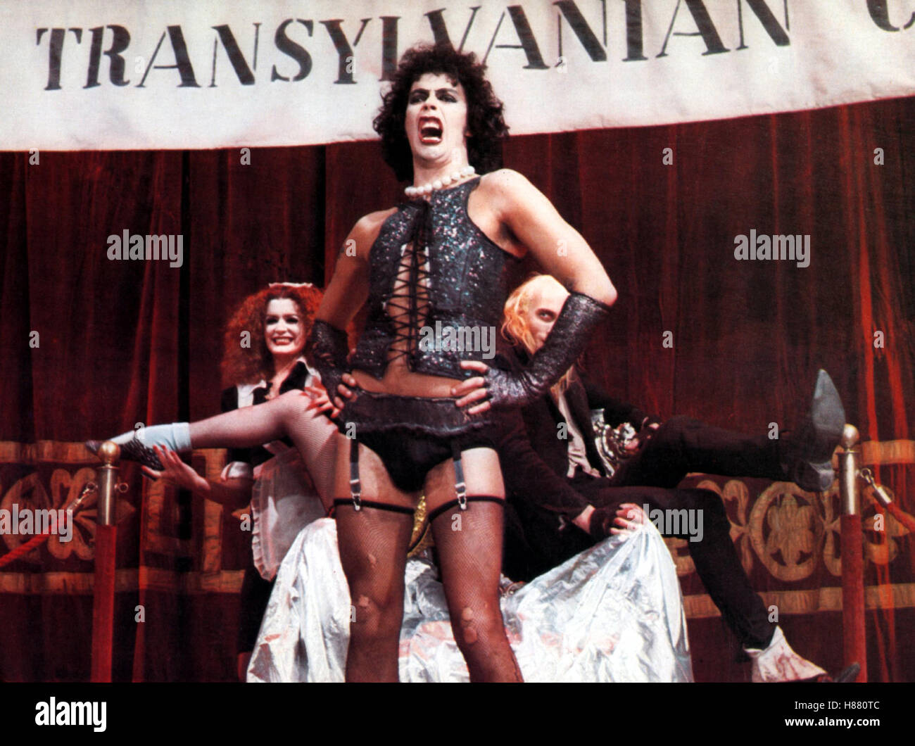 Die Rocky Horror Picture Show, (THE ROCKY HORROR PICTURE SHOW) USA 1974, Regie: Jim Sharman, PATRICIA QUINN, TIM CURRY, RICHARD O'BRIEN, Stichwort: Transvestit, Strapse, Weste, Slip Stock Photo