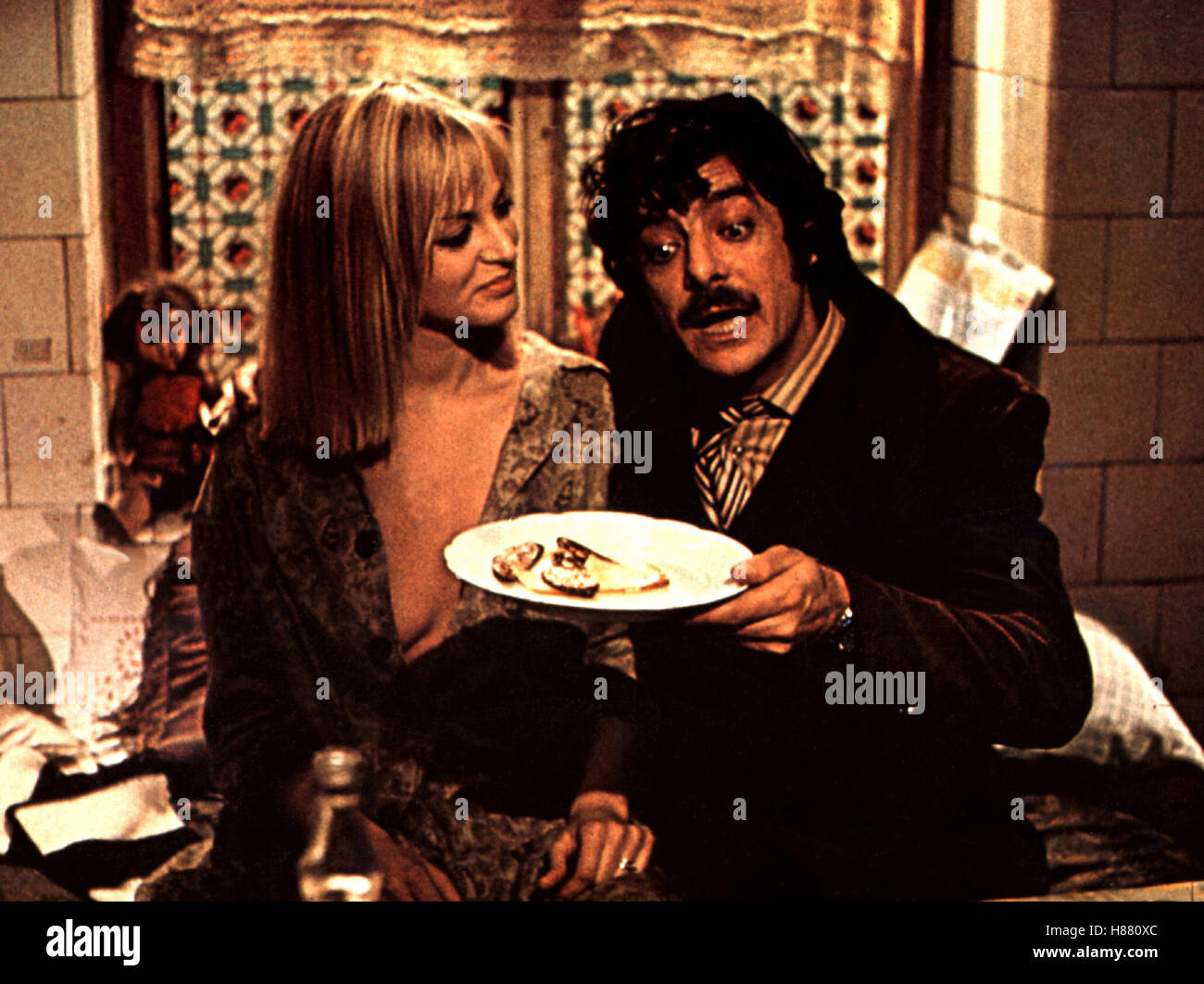 Die cleveren Zwei, (IL BESTIONE) IT 1974, Regie: Sergio Corbucci, GIULIANA CALANDRA + GIANCARLO GIANNINI Stock Photo