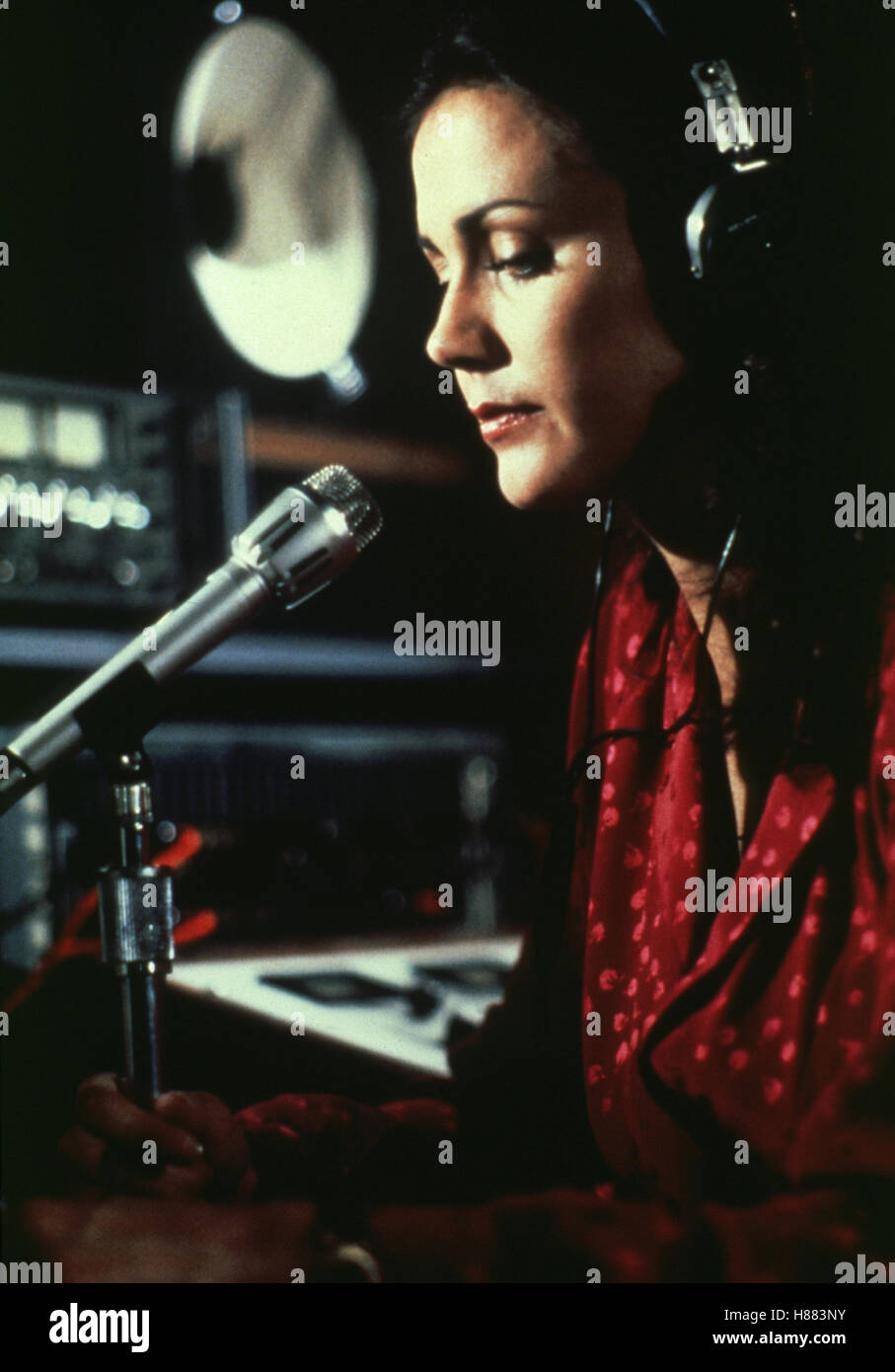 Frau in Gefahr / Hauch des Todes, (THE LAST SONG) USA 1980, Regie: Alan J. Levi, LYNDA CARTER Stock Photo