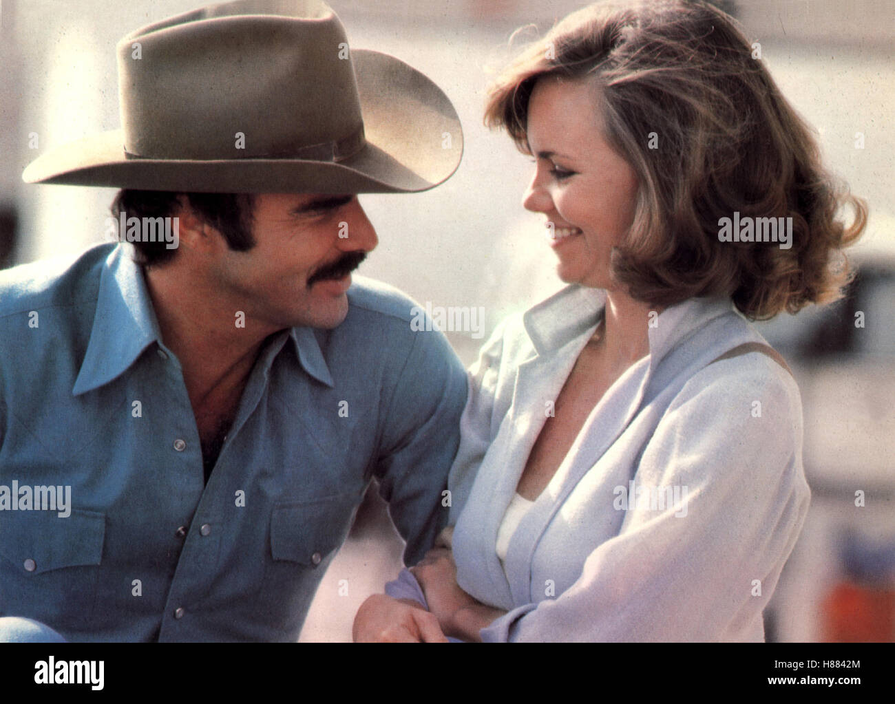 Das ausgekochte Schlitzohr ist wieder auf Achse, (SMOKEY AND THE BANDIT RIDE AGAIN) USA 1980, Regie: Hal Needham, BURT REYNOLDS, SALLY FIELD, Key: Paar, Cowboyhut Stock Photo