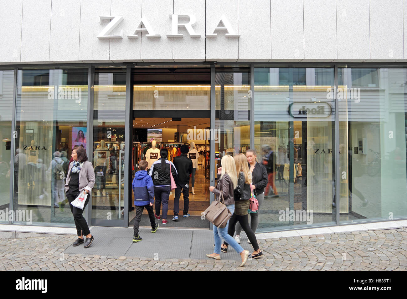 Zara fashion store, Stavanger, Norway Stock Photo - Alamy