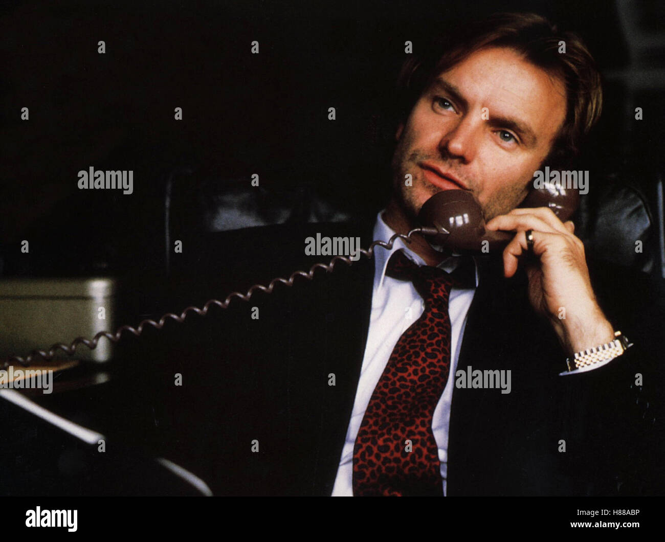 Stormy Monday, (STORMY MONDAY) GB 1987, Regie: Mike Figgis, STING, Stichwort: Telefon, Krawatte Stock Photo