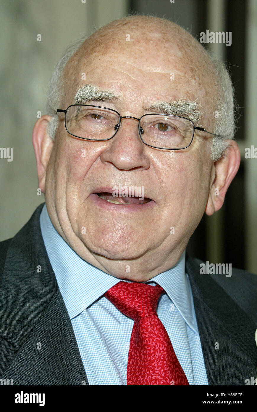 How old was ed asner when he died in 2016 Ed Asner High Resolution Stock Photography And Images Alamy