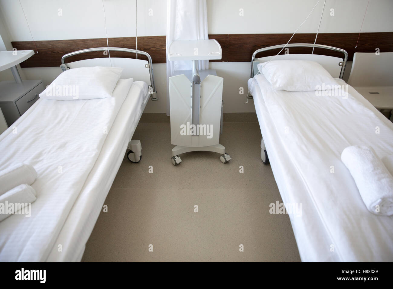 hospital ward with clean empty beds Stock Photo Alamy
