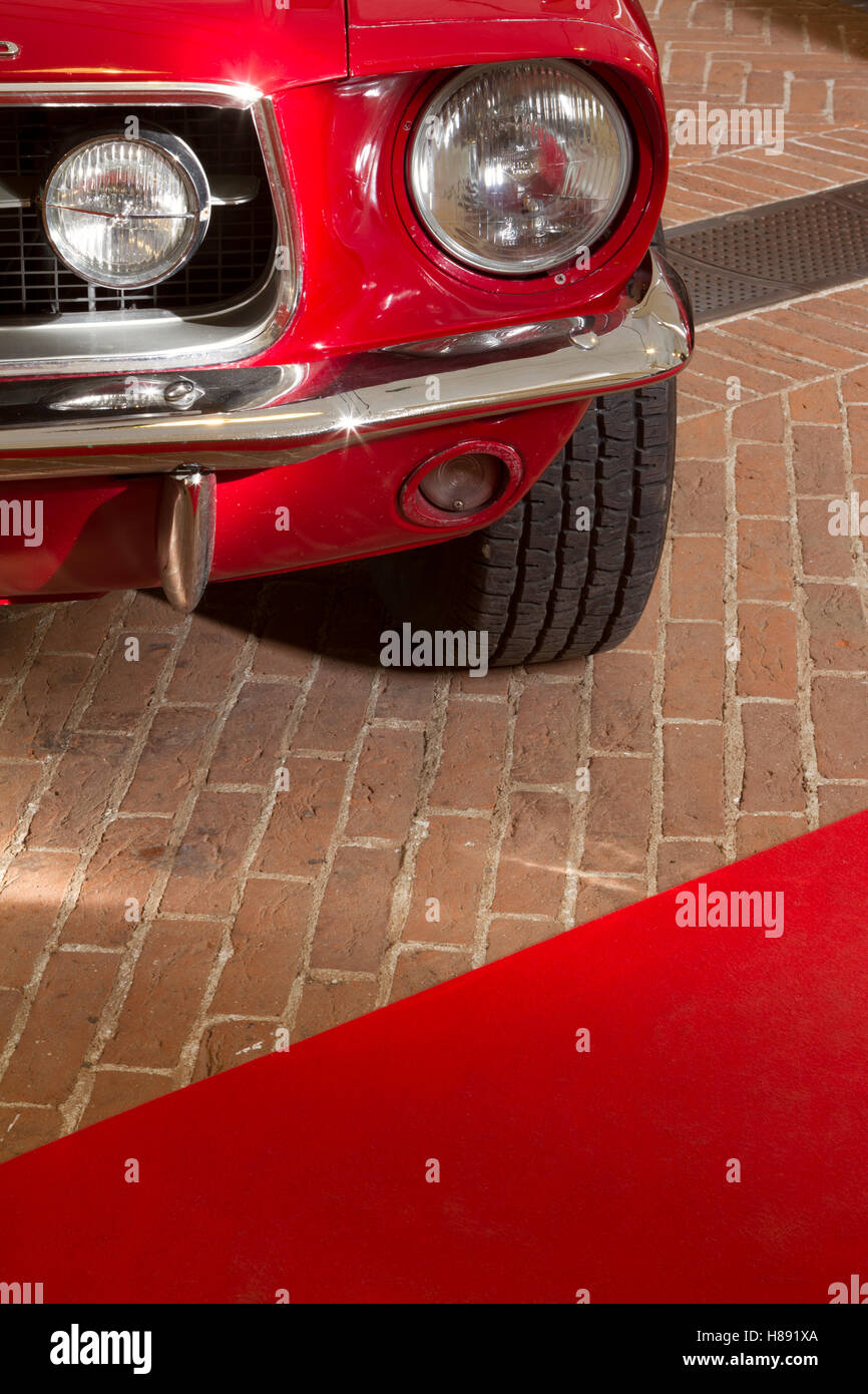 Detail of 1967 Ford Mustang Fastback GTA A Code 289 Stock Photo - Alamy