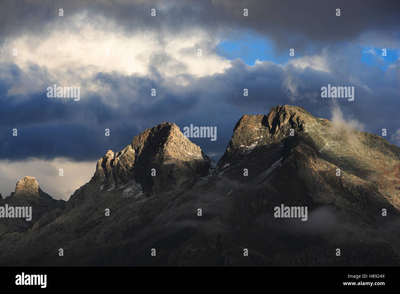Yanapaccha Yanapaccha Glacier and Chopicalqui Mountain, Cordillera Blanca Mountain ...