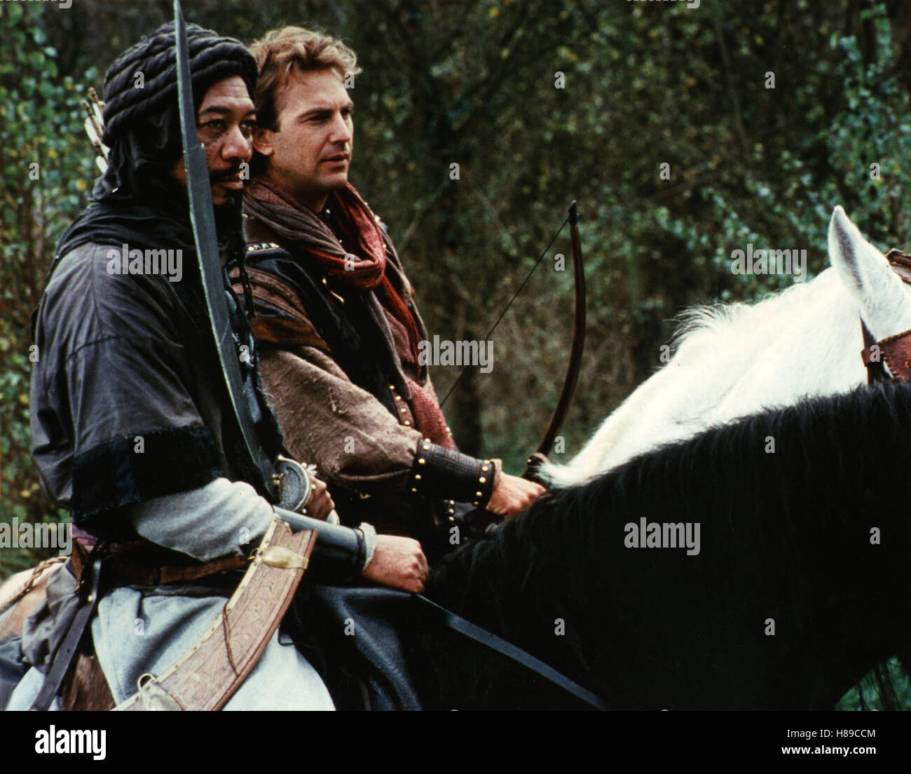 Robin Hood - König der Diebe, (ROBIN HOOD: PRINCE OF THIEVES) USA 1991, Regie: Kevin Reynolds, MORGAN FREEMAN, KEVIN COSTNER, Stichwort: Reiter, Säbel Stock Photo