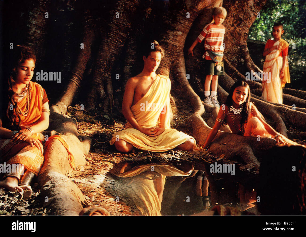 Little buddha keanu reeves hi-res stock photography and images - Alamy