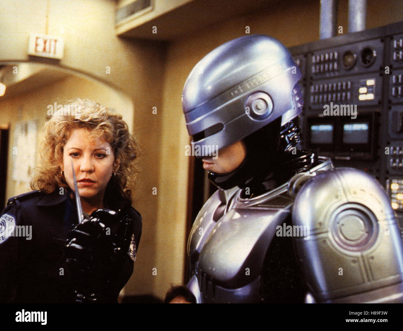 Robocop 3 Robocop 3 Usa 1992 Regie Fred Dekker Nancy Allen Robert Burke Stock Photo Alamy