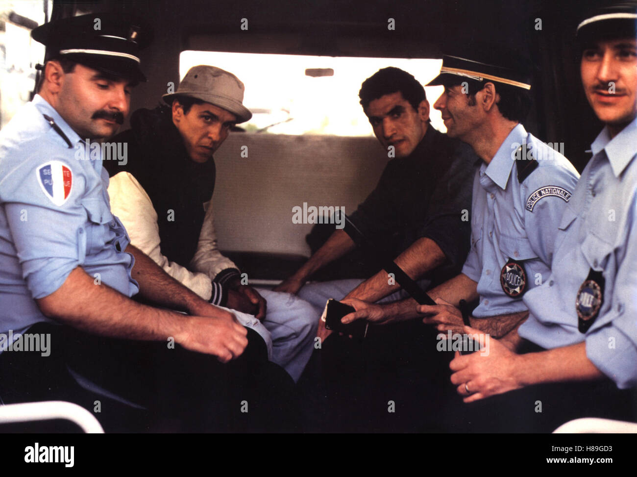 Rai, (RAI) F 1995, Regie: Thomas Gilou, SAMY NACERI, MUSTAPHA BENSTITI Key: Polizisten, Häftlinge Stock Photo