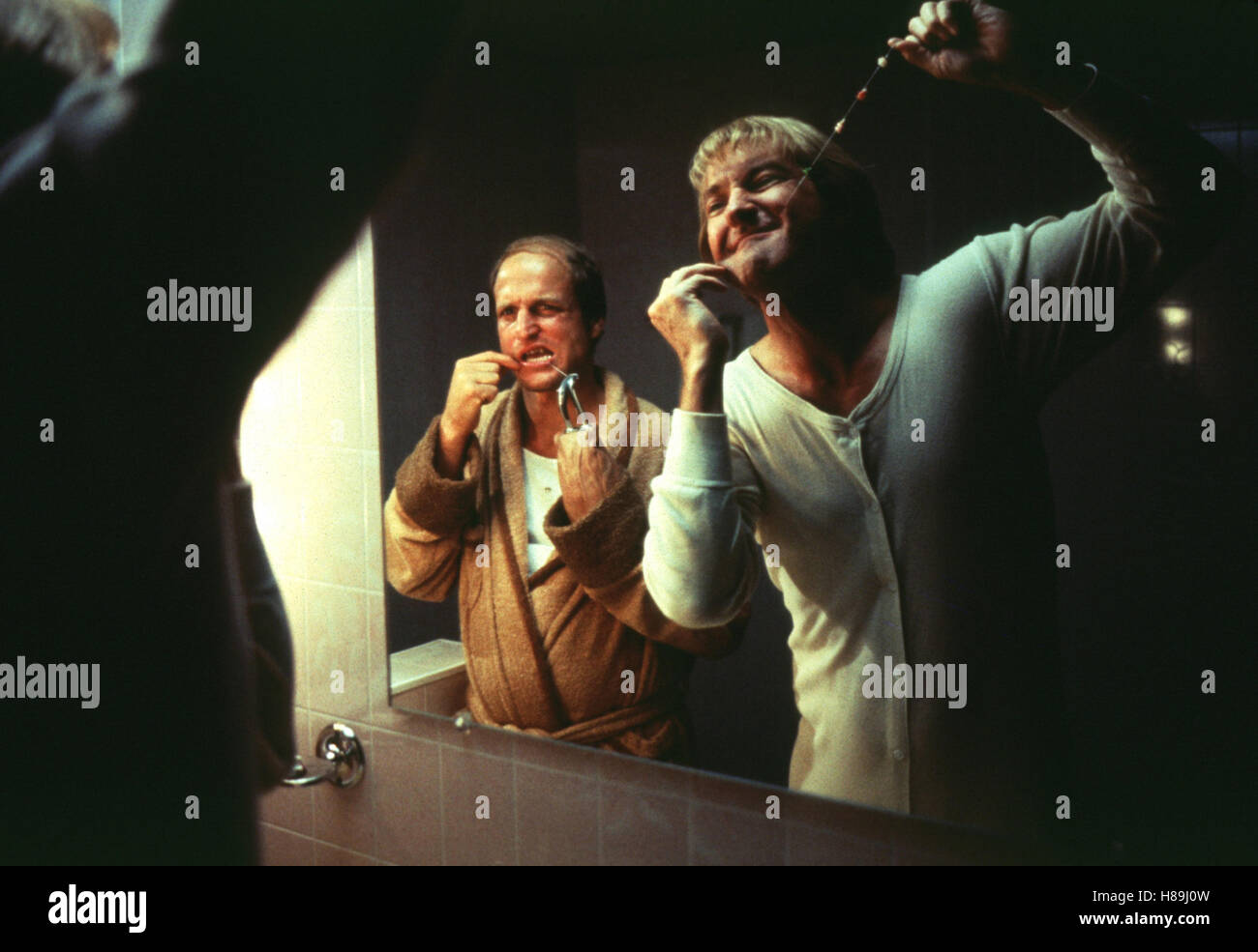 Kingpin, (KINGPIN) USA 1996, Regie: Peter+Bobby Farrelly, WOODY HARRELSON, RANDY QUAID, Stichwort: Spiegelbild, Zahnseide Stock Photo