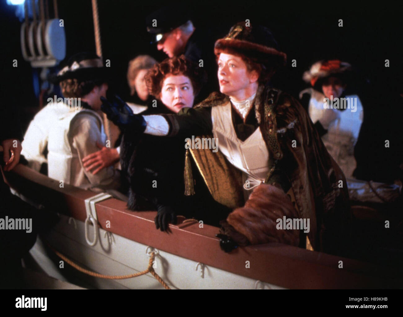Titanic, (TITANIC) USA 1997, Regie: James Cameron, KATHY BATES, FRANCES FISHER, Stichwort: Boot, Schiff Stock Photo