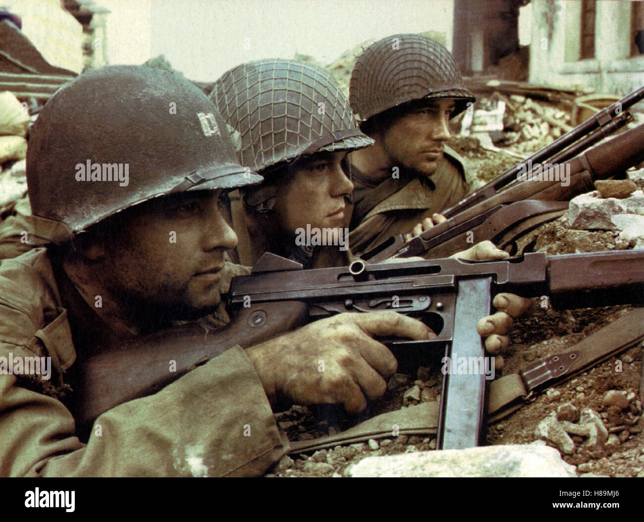 Der Soldat James Ryan, (SAVING PRIVATE RYAN) USA 1998, Regie: Steven Spielberg, TOM HANKS, MATT DAMON, EDWARD BURNS, Stichwort: Soldaten, Helme, Maschinengewehr, Krieg Stock Photo