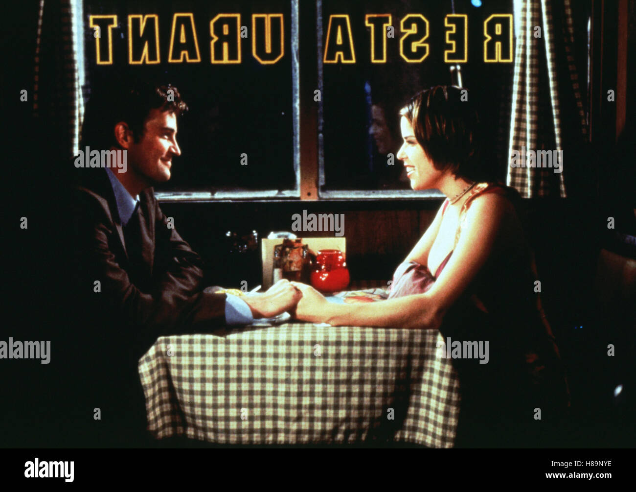 Neve campbell 1999 hi-res stock photography and images - Alamy