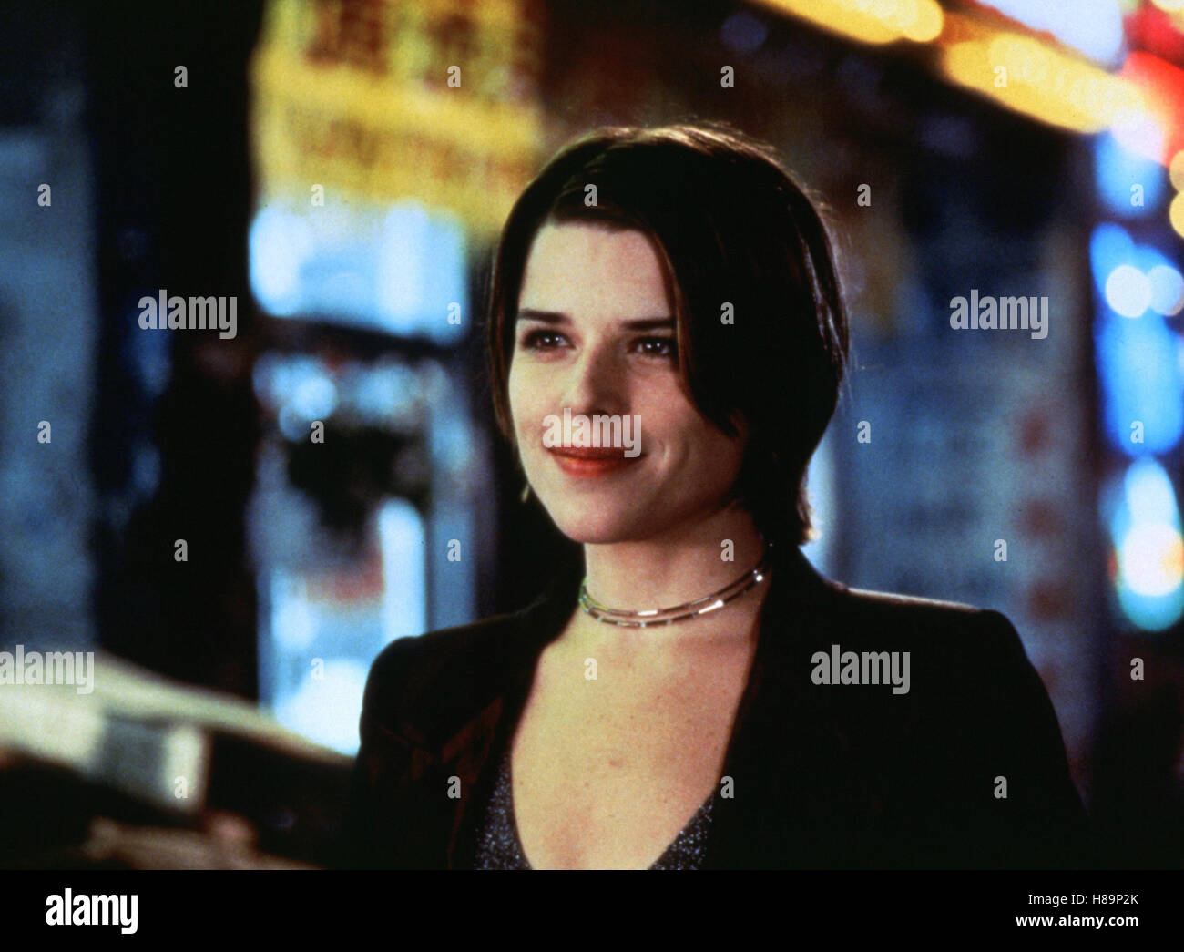Neve campbell 1999 hi-res stock photography and images - Alamy