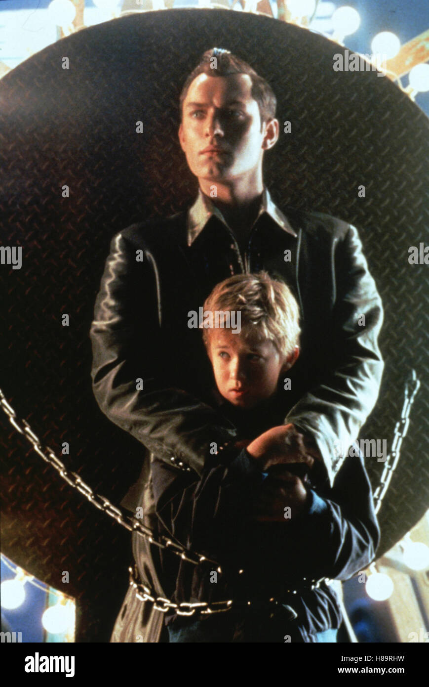 A.I. - Knstliche Intelligenz, (A.I. ARTIFICIAL INTELLIGENCE) USA 2001,  Regie: Steven Spielberg, JUDE LAW, HALEY JOEL OSMENT Stock Photo - Alamy
