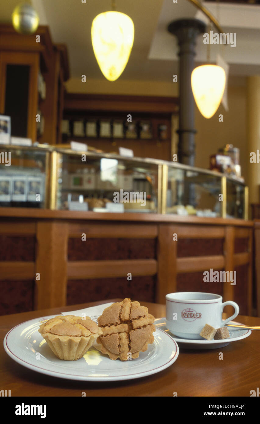 Specialty Leipziger Lerchen in the Kandler cafe, restaurant, bakery ...