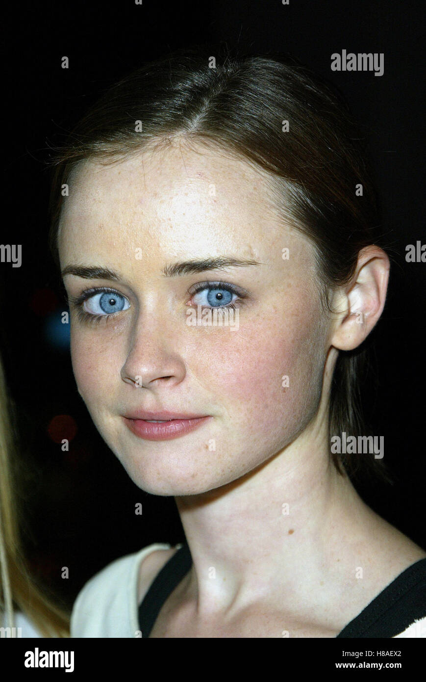 ALEXIS BLEDEL DYSENCHANTED FILM PREMIERE HARMONY GOLD HOLLYWOD LA USA 05  November 2003 Stock Photo - Alamy