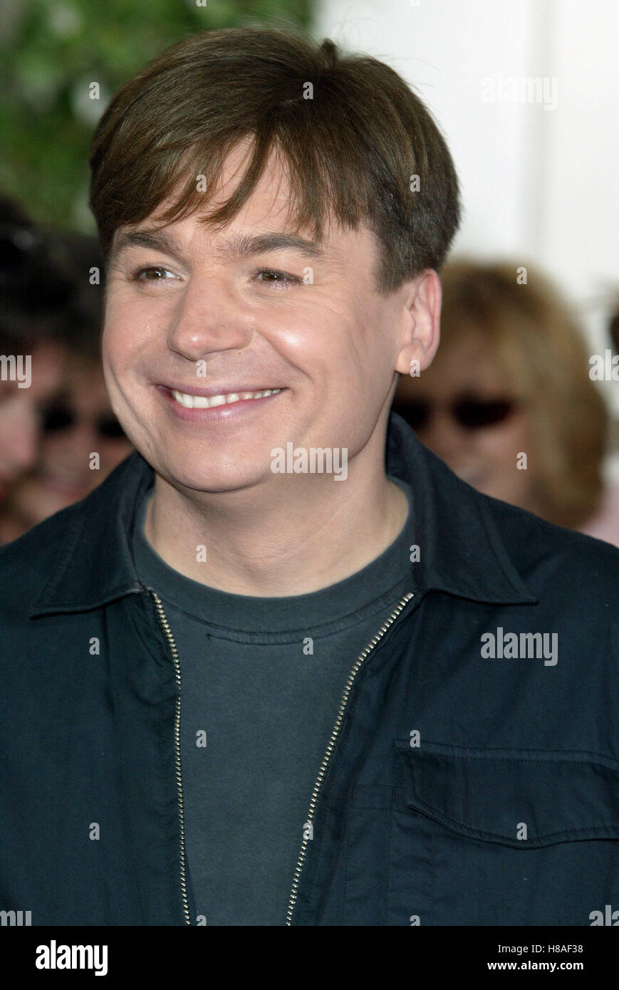 MIKE MYERS DR. SEUSS' THE CAT IN THE HAT CITYWALK UNIVERSAL STUDIOS LA USA 08 November 2003 Stock Photo