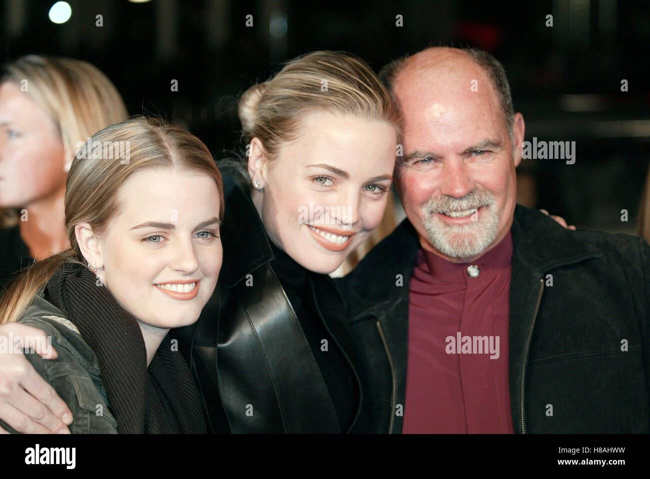 MELISSA GEORGE SISTER & FATHER PAYCHECK WORLD PREMIERE CHINESE THEATRE ...