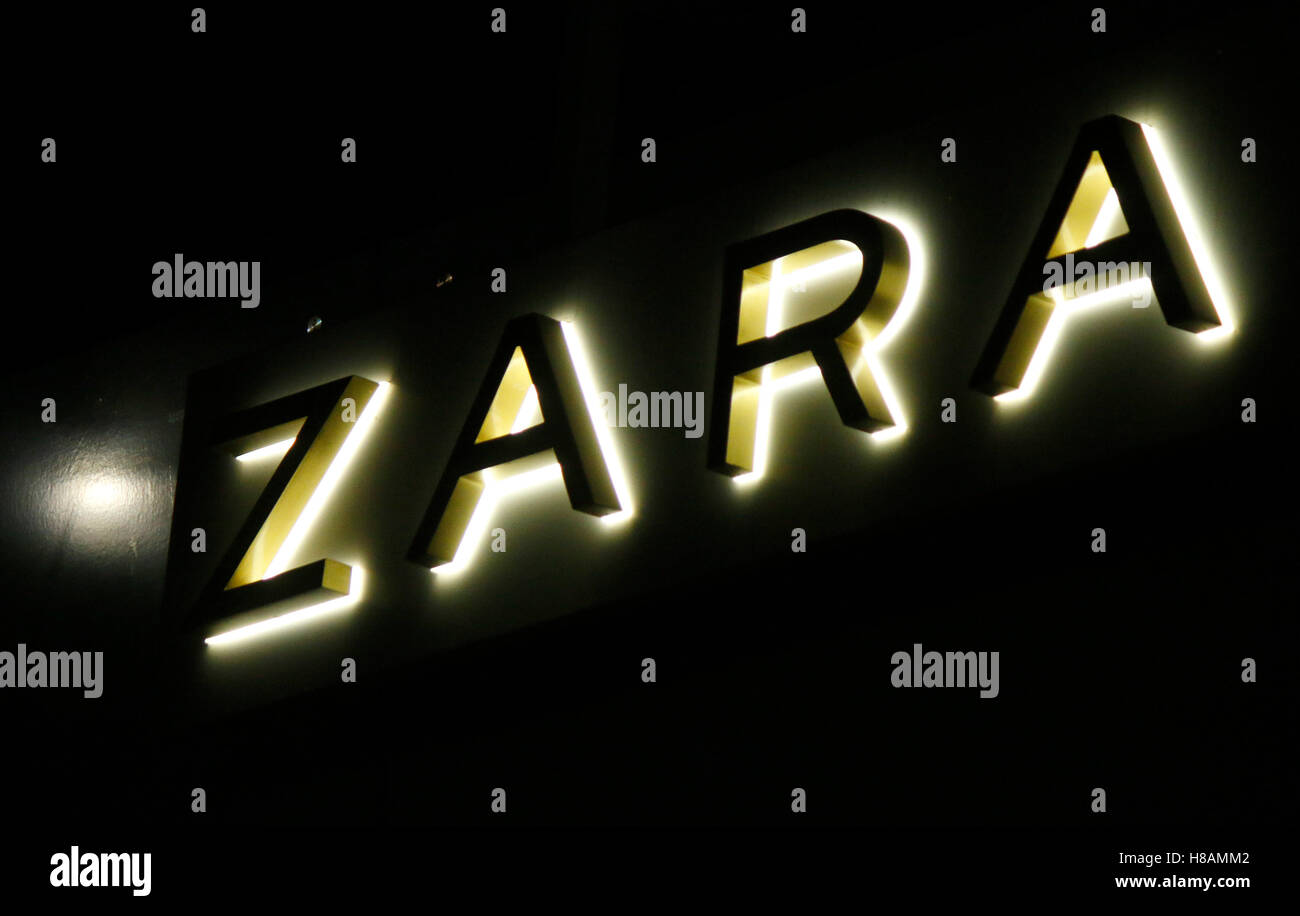 Zara logo hi-res stock photography and images - Alamy