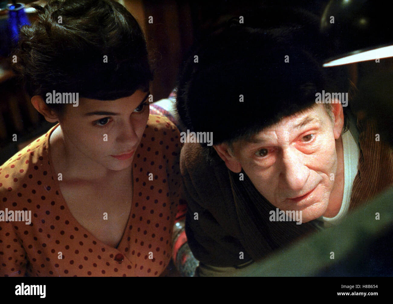 Die fabelhafte Welt der Amelie, (LE FABULEUX DESTIN D'AMELIE POULAIN) F-D 2001, Regie: Jean-Pierre Jeunet, AUDREY TAUTOU, RUFUS Stock Photo