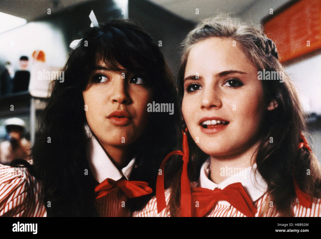 Ich glaub', ich steh' im Wald, (FAST TIMES AT RIDGEMONT HIGH) USA 1983, Regie: Amy Heckerling, PHOEBE CATES, JENNIFER JASON LEIGH Stock Photo