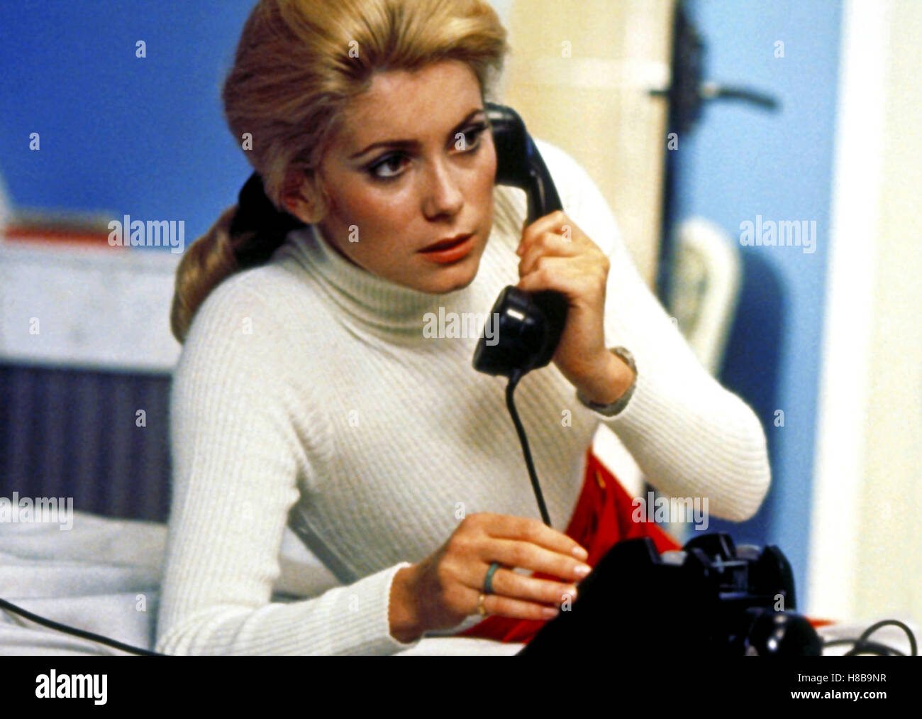 Herzklopfen, (LA CHAMADE) F 1968, Regie: Alain Cavalier, CATHERINE DENEUVE, Key: Telefon, Telefonhörer, telefonieren, Stock Photo