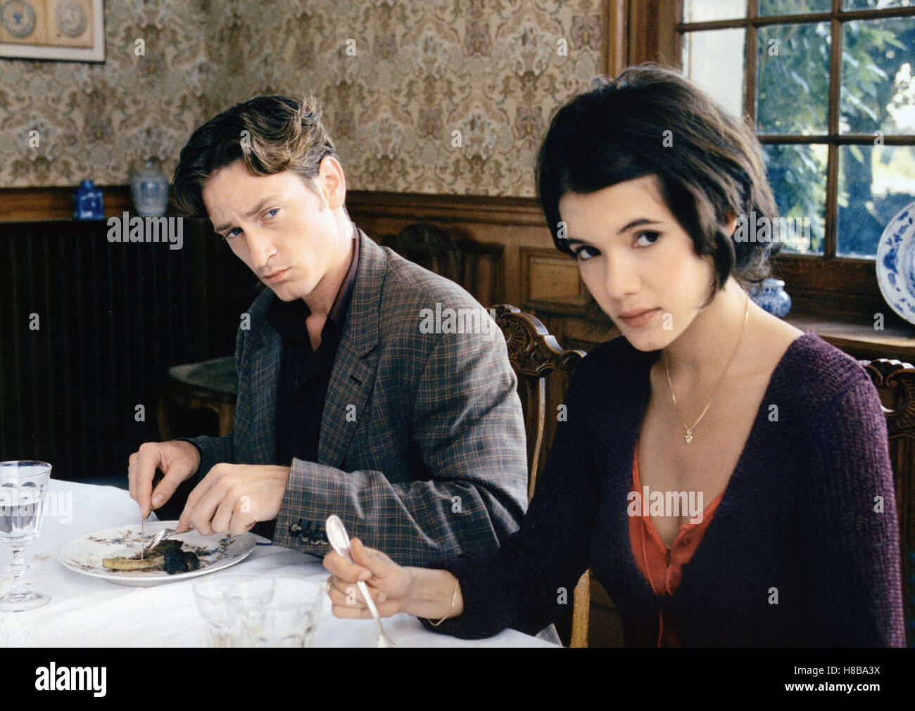 Die Blume des Boesen, (LA FLEUR DU MAL) F 2003, Regie Claude Chabrol, BENOIT MAGIMEL, MELANIE Die Blume des Boesen, (LA FLEUR DU MAL) F 2003, Regie Claude Chabrol, BENOIT MAGIMEL, MELANIE