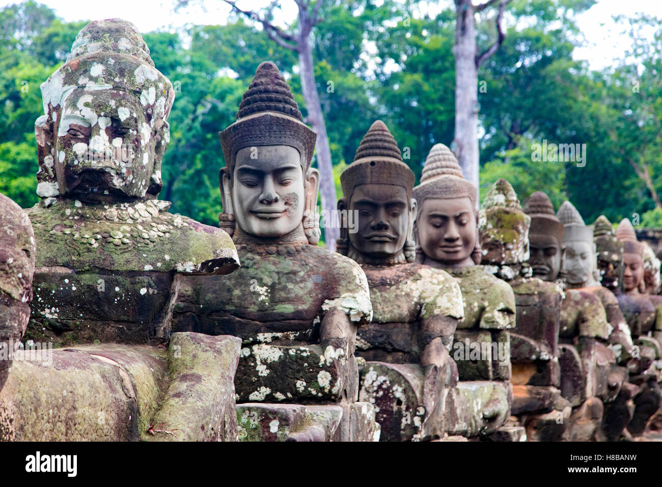 Angkor thom bridge hi-res stock photography and images - Alamy