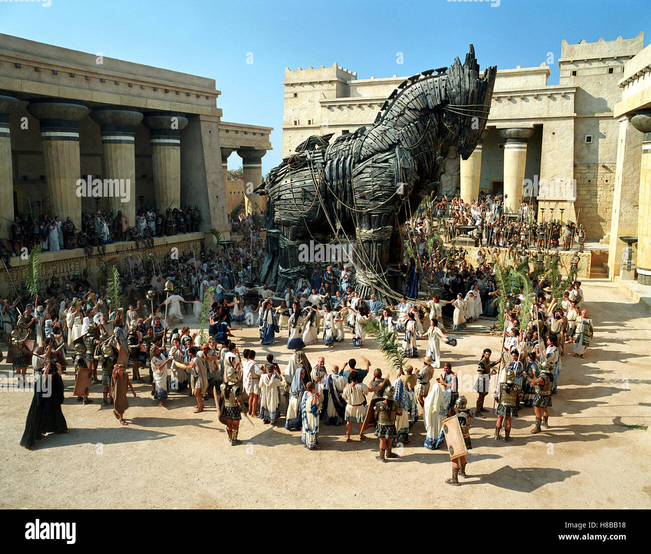 Troja, (TROY) USA 2004, Regie: Wolfgang Petersen, Key: Massenszne, Trojanisches Pferd, Stock Photo