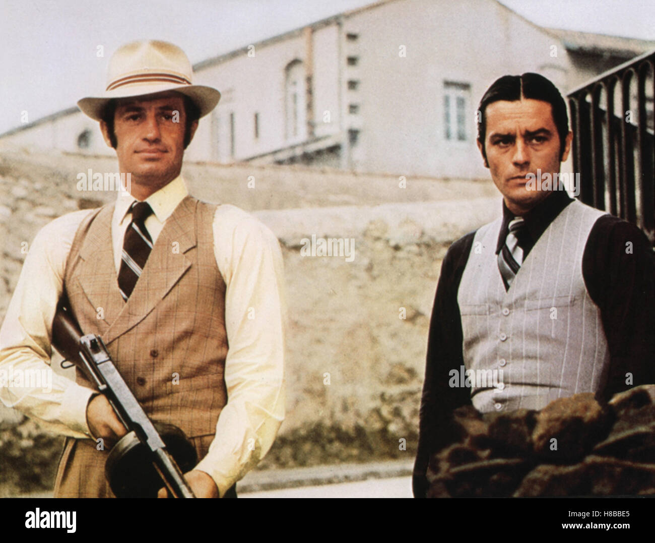 Borsalino, (BORSALINO) F-IT 1970, Regie: Jacques Deray, JEAN-PAUL BELMONDO, ALAIN DELON, Key: Gewehr Stock Photo