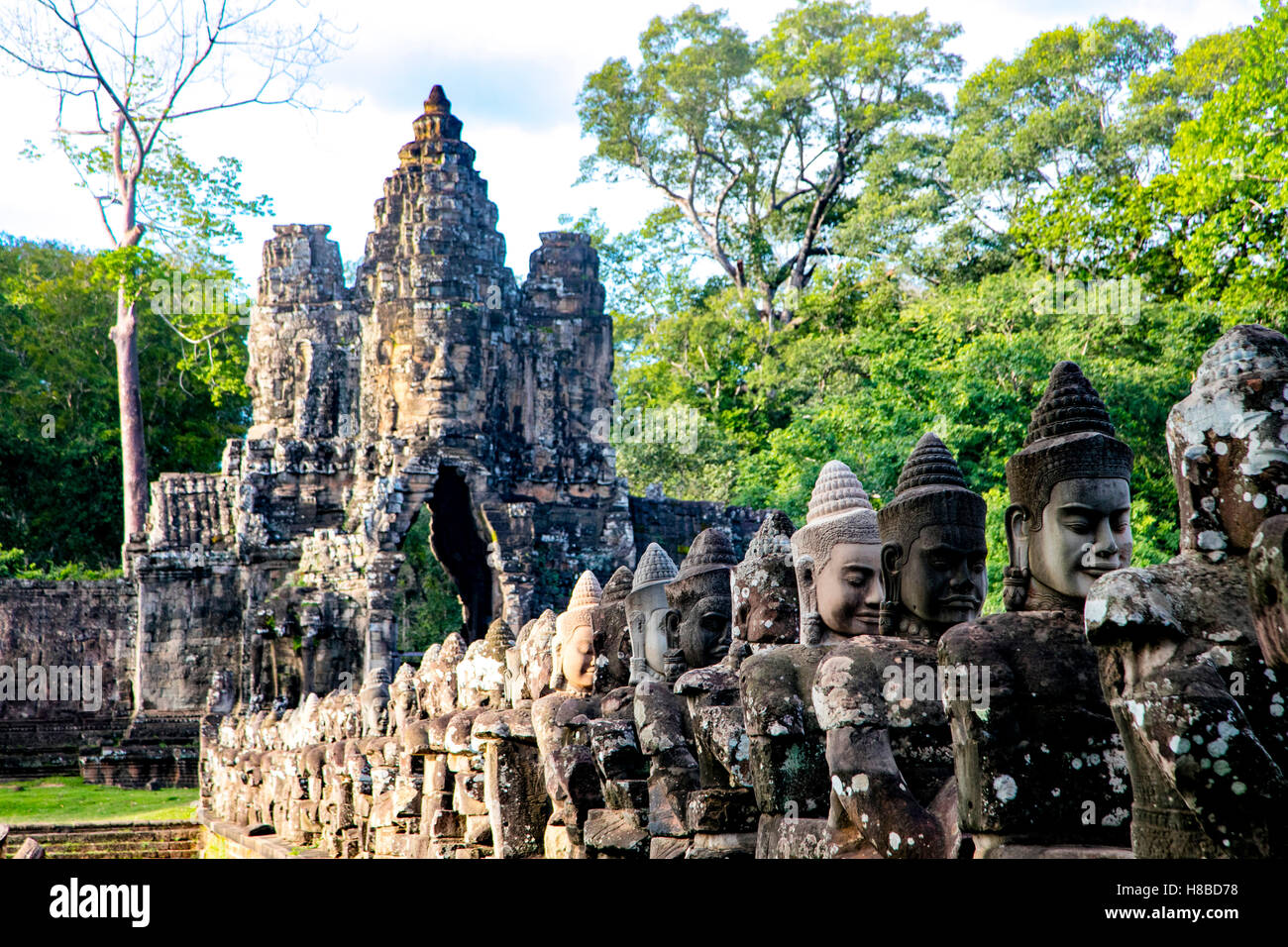 Bridge cambodia hi-res stock photography and images - Alamy