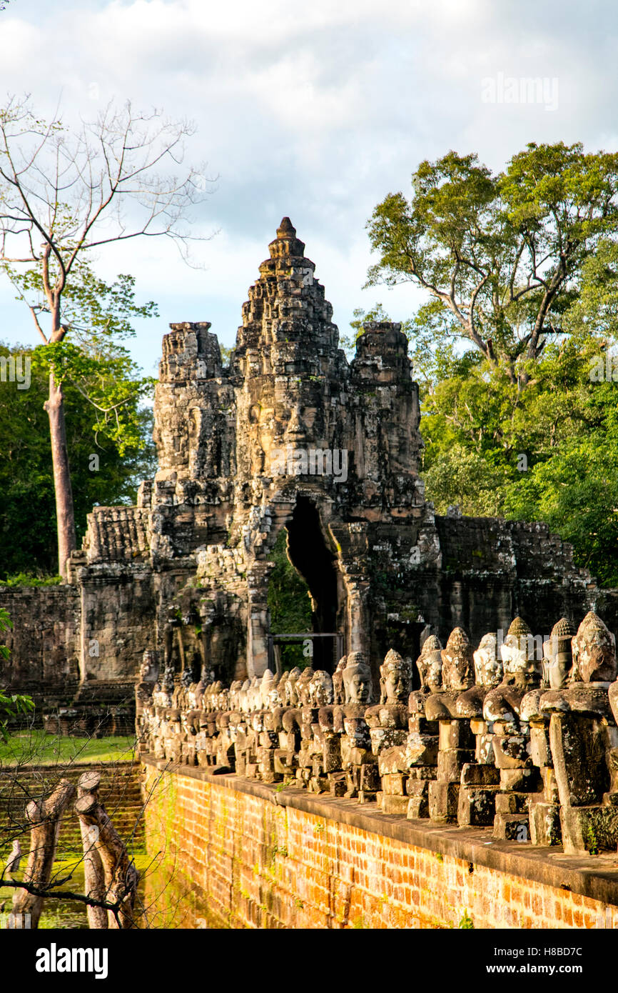Bridge cambodia hi-res stock photography and images - Alamy