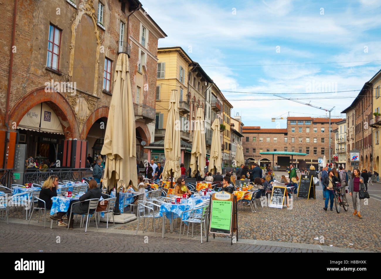 Piazza della Vittoria, Pavia, Lombardy, Italy Stock Photo