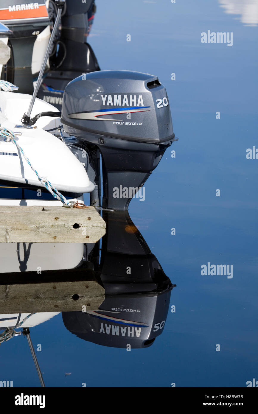 Yamaha 20 hp outboard engine Stock Photo - Alamy