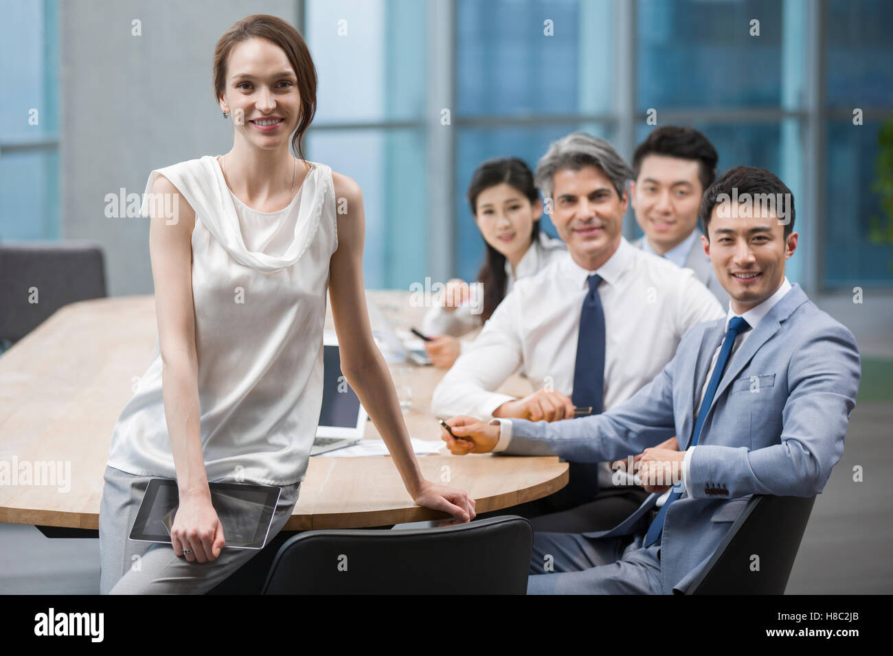 Portrait of Chinese business people in meeting room Stock Photo - Alamy