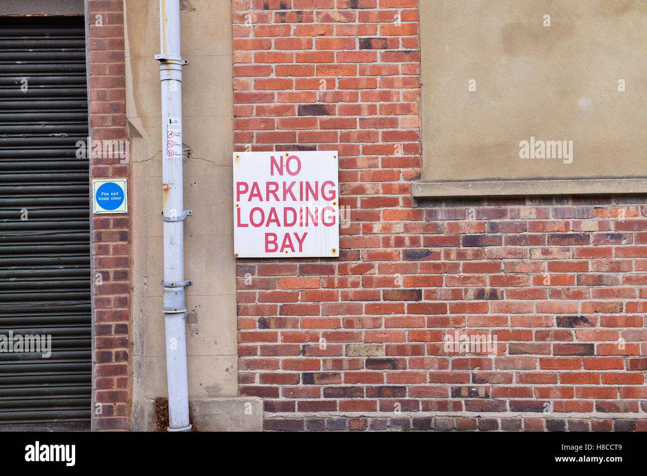 Loading bay hires stock photography and images Alamy