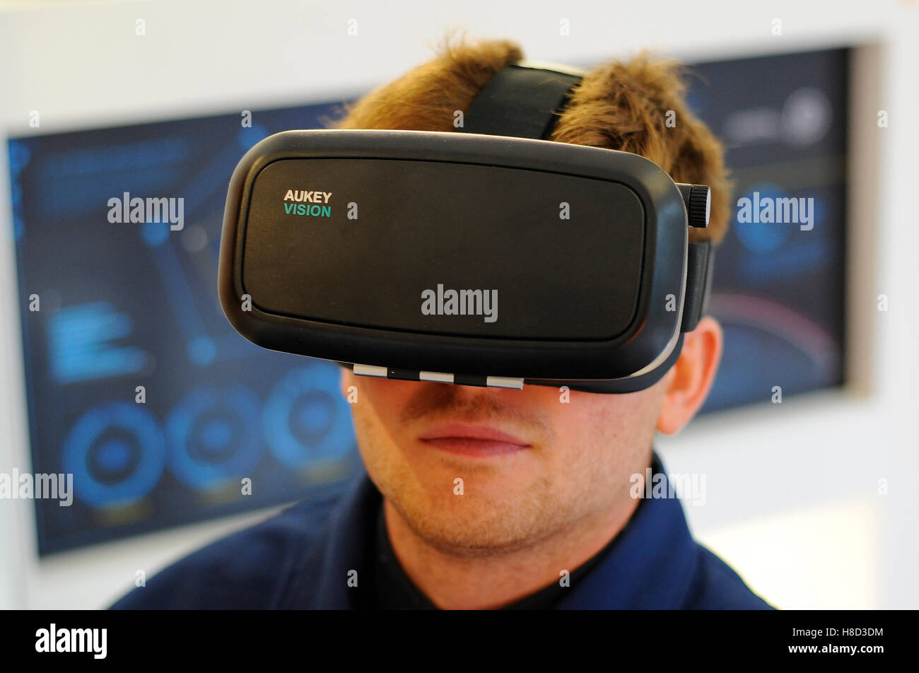 Billy Holmes wears a VR headset in the first ever Mars show home