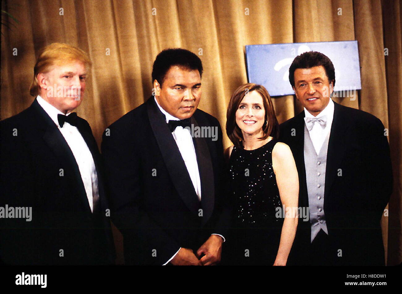 Jan. 1, 2011 - 3/14/01 UCP 46TH ANNUAL AWARDS DINNER.NY MARRIOTT MARQUIS HOTEL. MUHAMMAD ALI RECEIVES UNITED CEREBRAL PALSY'S HUMANITARIAN AWARD.*DONALD TRUMP, MEREDITH VIEIRA, MR. G. © Ken Babolcsay/ .I 5344 KBA.CREDIT: NAME// CREDIT: NAME// DTRUMPMN © Globe Photos/ZUMAPRESS.com/Alamy Live News Stock Photo